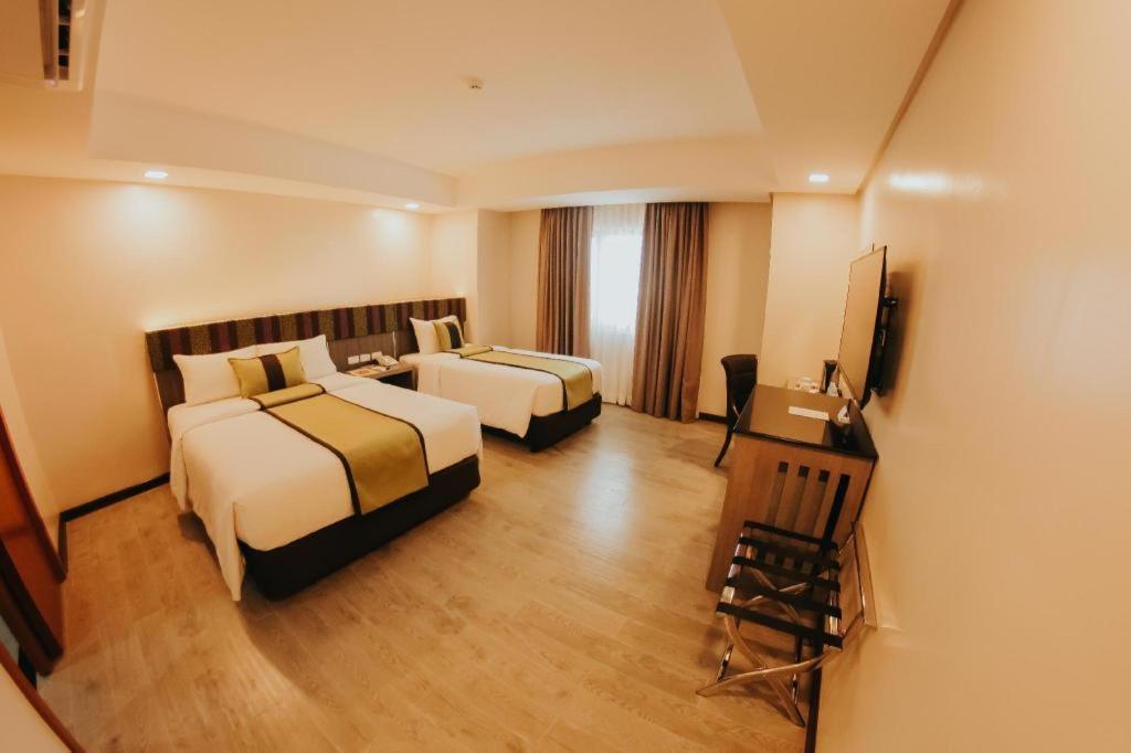 Grand Xing Imperial Hotel Iloilo Exterior foto