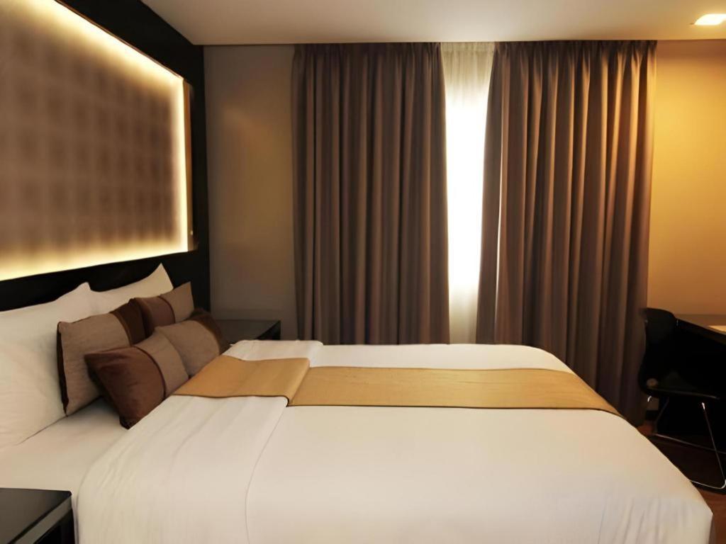 Grand Xing Imperial Hotel Iloilo Exterior foto
