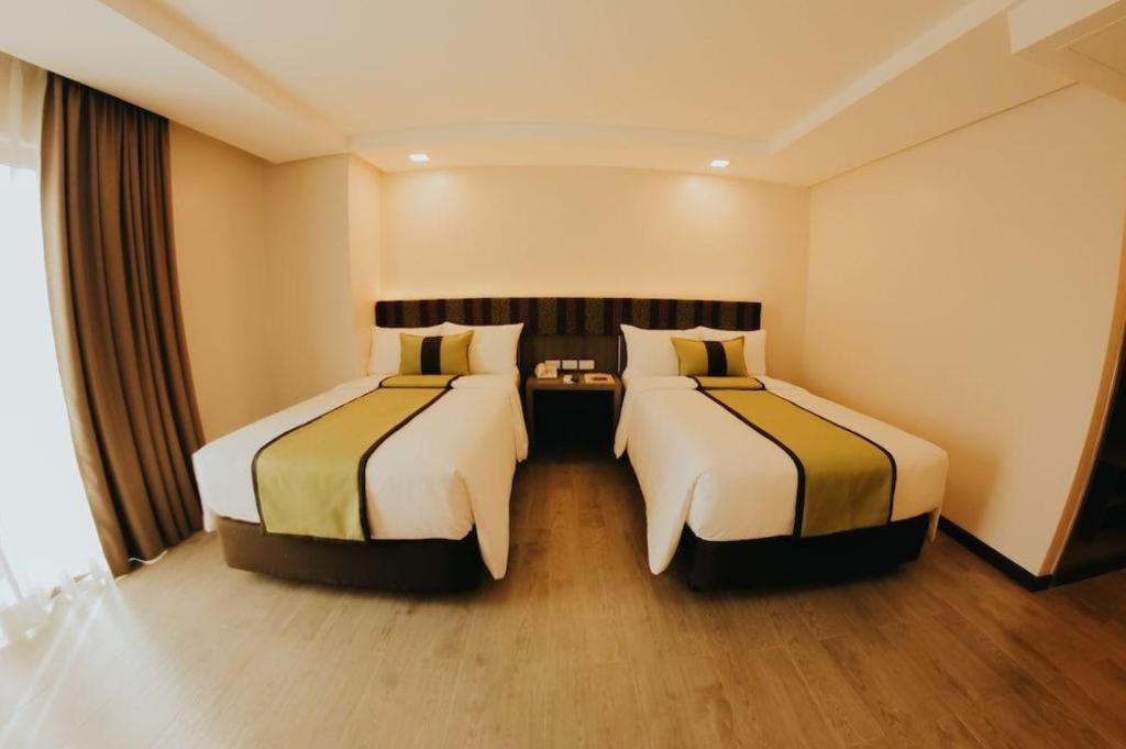 Grand Xing Imperial Hotel Iloilo Exterior foto