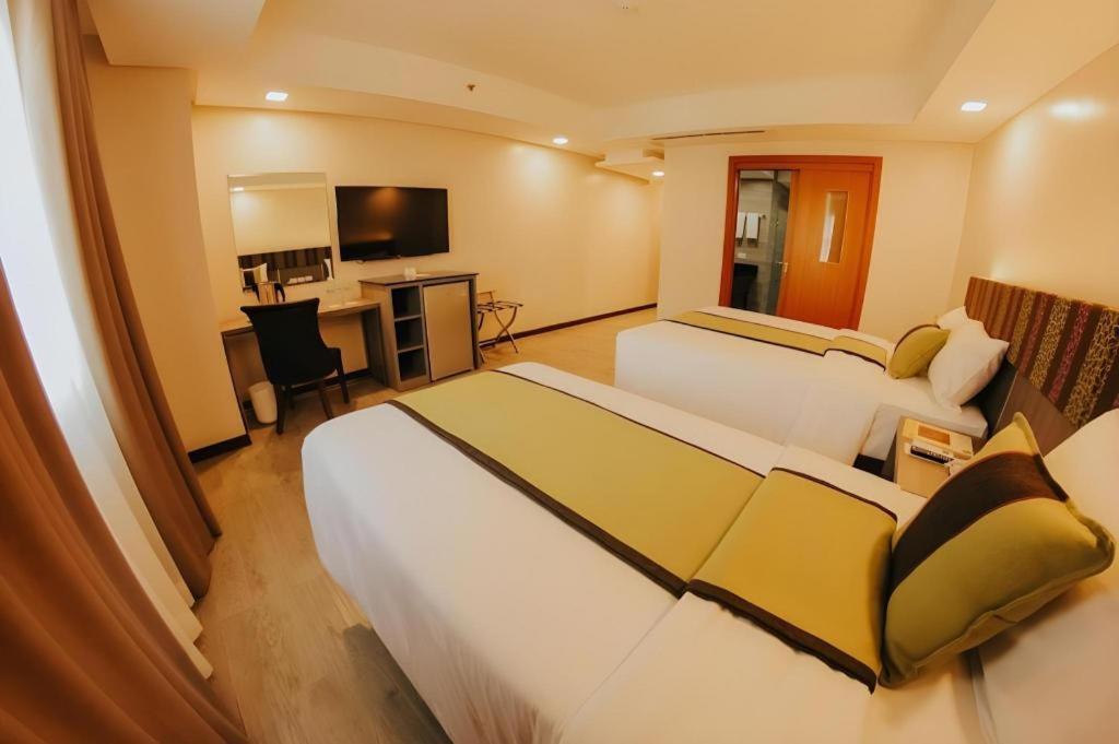 Grand Xing Imperial Hotel Iloilo Exterior foto