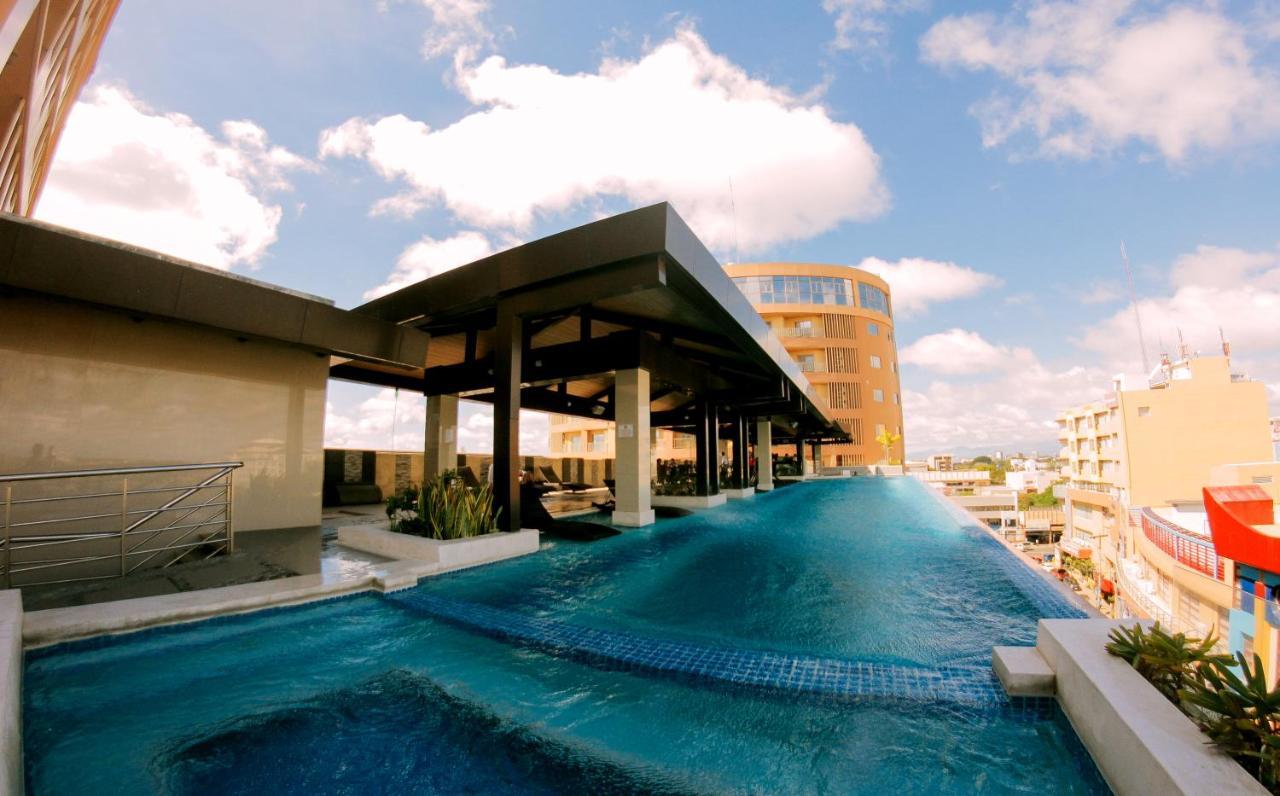 Grand Xing Imperial Hotel Iloilo Exterior foto